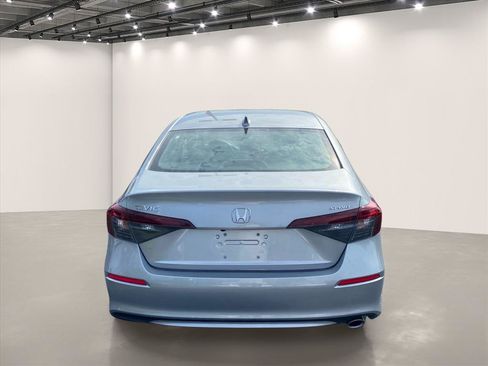Used 2025 Honda Civic Sport image 6