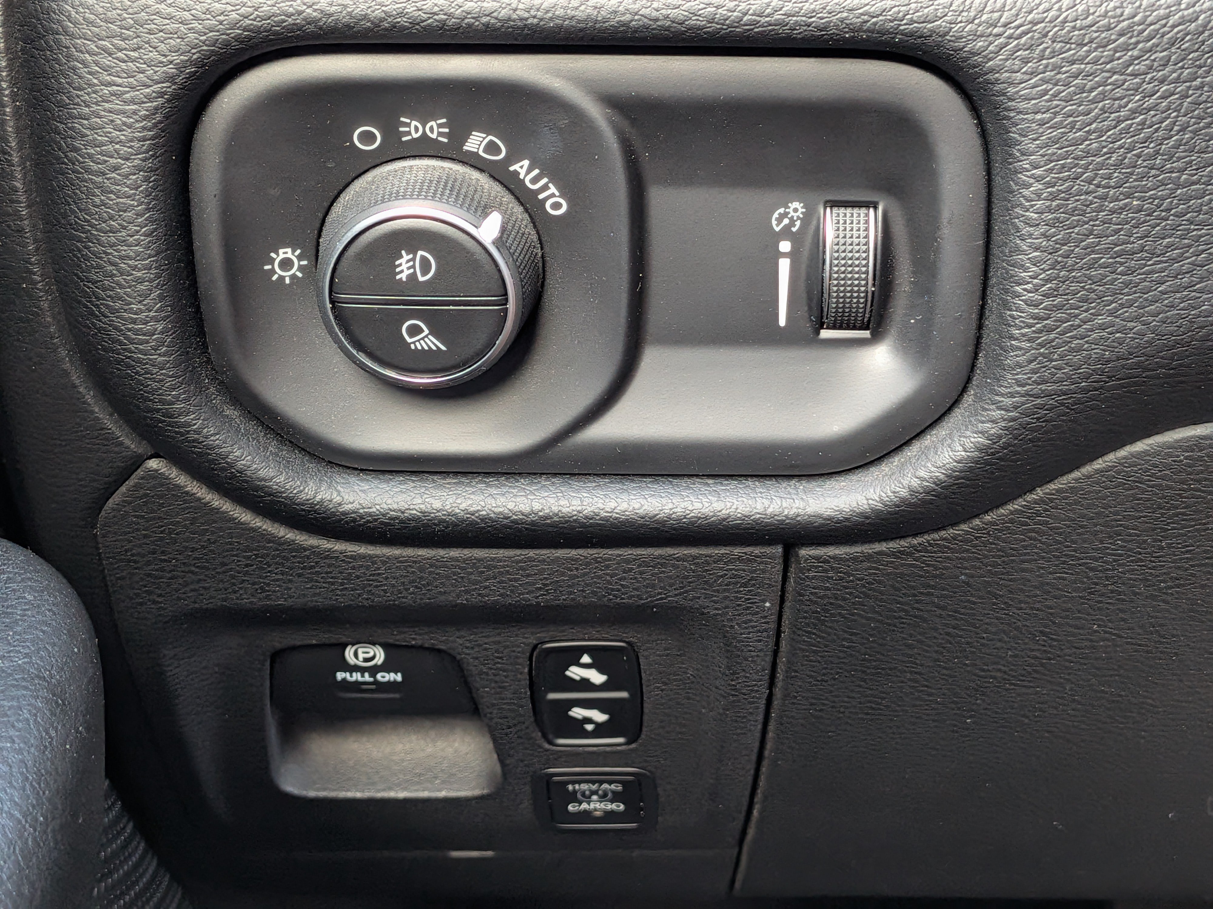 Used 2020 RAM 1500 Big Horn AWD/4WD image 22