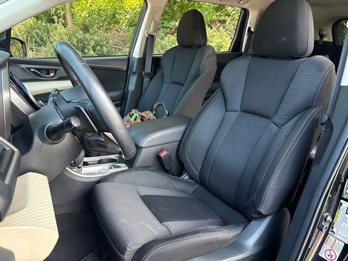 Used 2019 Subaru Ascent Premium w/ Popular Package #2 AWD/4WD image 2