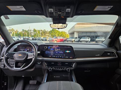 Used 2025 Chevrolet Tahoe High Country AWD/4WD image 27