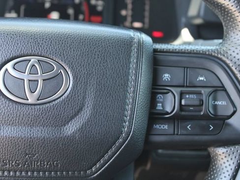 Used 2024 Toyota Tacoma SR5 AWD/4WD image 25