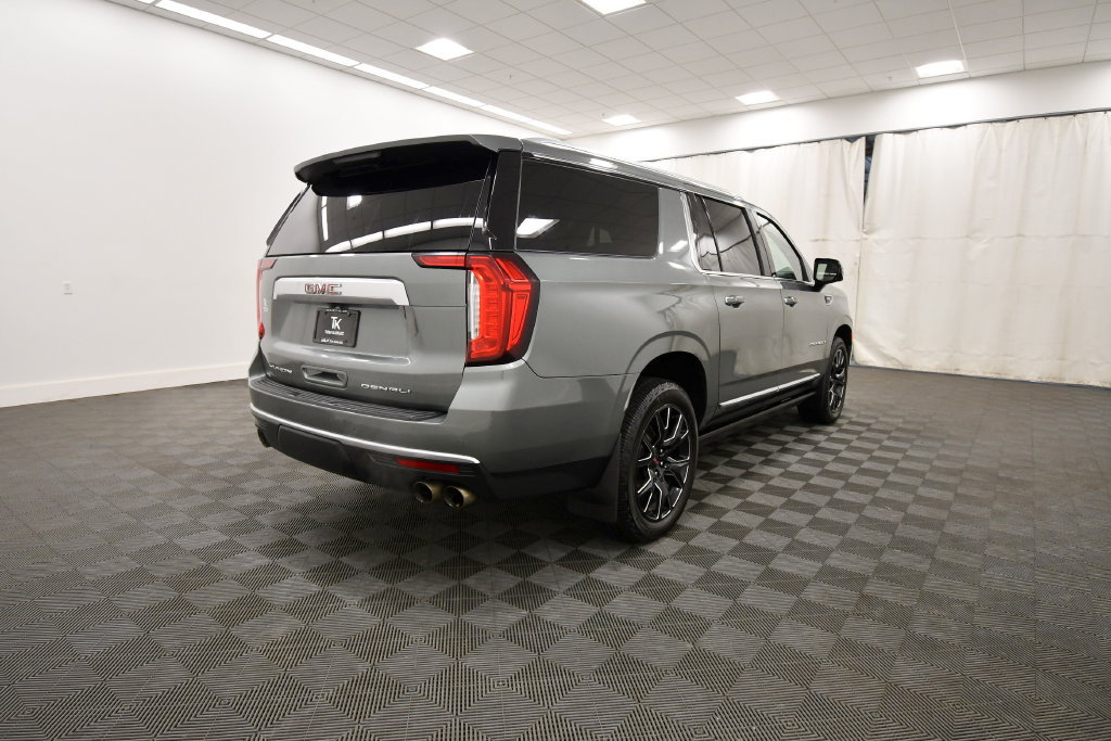 Used 2023 GMC Yukon XL Denali AWD/4WD image 8
