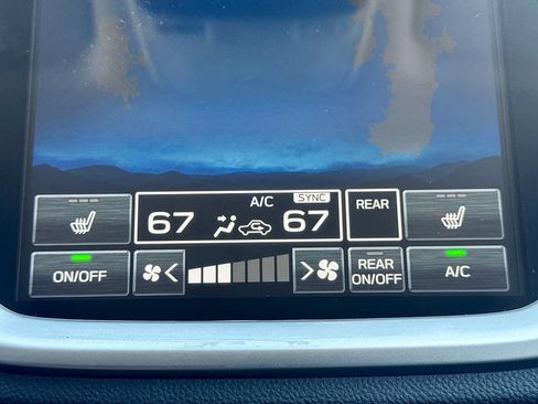Used 2024 Subaru Ascent Premium w/ Convenience Package AWD/4WD image 17