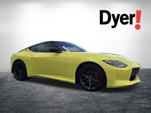 Used 2024 Nissan Z Performance w/ Floor Mat Package RWD image 2