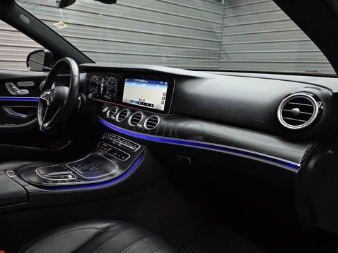 Used 2022 Mercedes-Benz E 350 4MATIC Sedan image 13