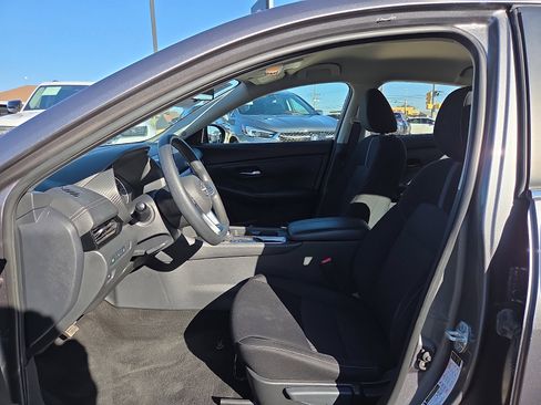 Used 2024 Nissan Sentra SV image 11