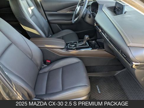 Used 2025 MAZDA CX-30 AWD 2.5 S w/ Premium Package image 38
