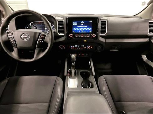 Used 2022 Nissan Frontier SV AWD/4WD image 18