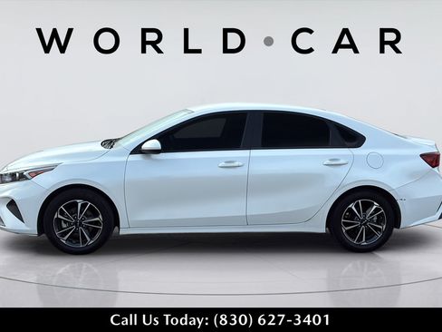Used 2023 Kia Forte LXS FWD image 12