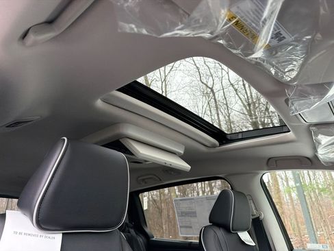 New 2026 Honda Odyssey Touring image 15