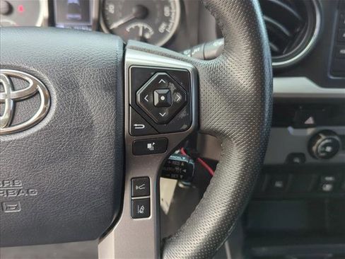 Used 2018 Toyota Tacoma SR5 image 16