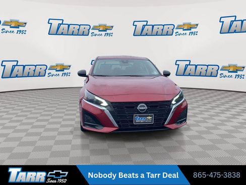 Used 2024 Nissan Altima 2.5 SV FWD image 3