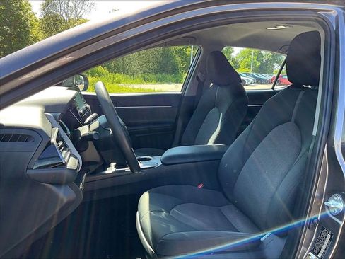 Used 2023 Toyota Camry LE FWD image 10