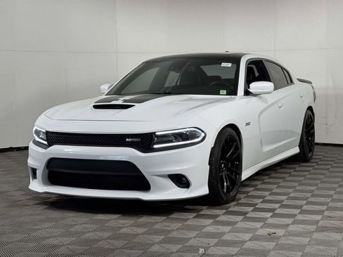 Used 2018 Dodge Charger R/T RWD image 7