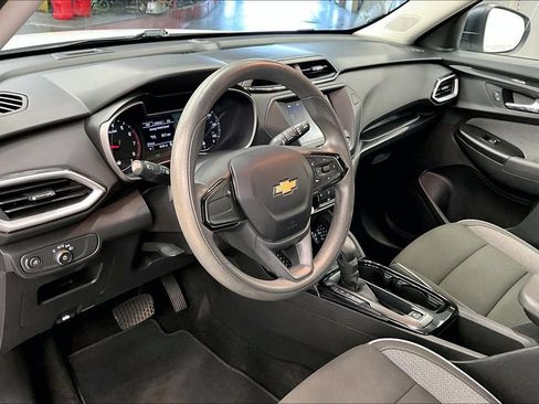 Used 2021 Chevrolet TrailBlazer LS FWD image 13