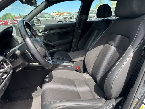 Used 2025 Honda Civic Sport image 9