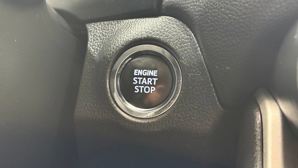 Used 2024 Toyota RAV4 XLE FWD image 36