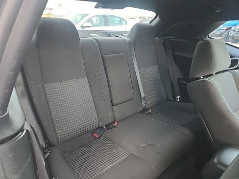 Used 2015 Dodge Challenger SXT w/ Sound Group image 66