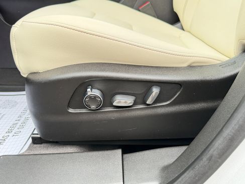 Used 2019 Cadillac XT4 Sport w/ Cold Weather Package image 16