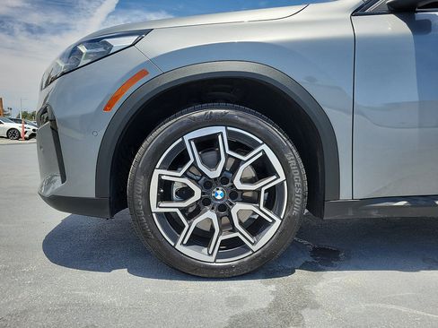 Used 2025 BMW X2 xDrive28i AWD/4WD image 5