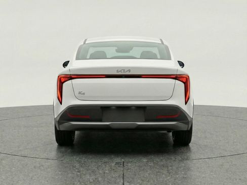 Used 2025 Kia K4 LXS image 7