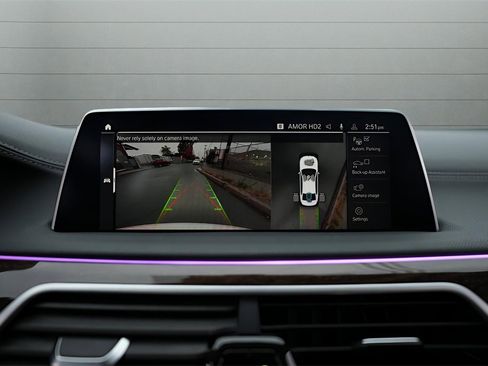 Used 2022 BMW 745e xDrive w/ M Sport Package image 44