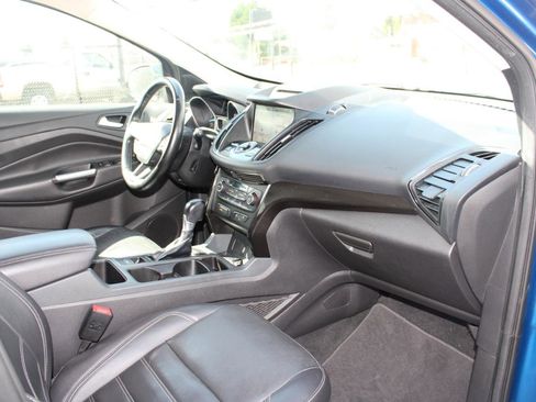 Used 2017 Ford Escape Titanium AWD/4WD image 15