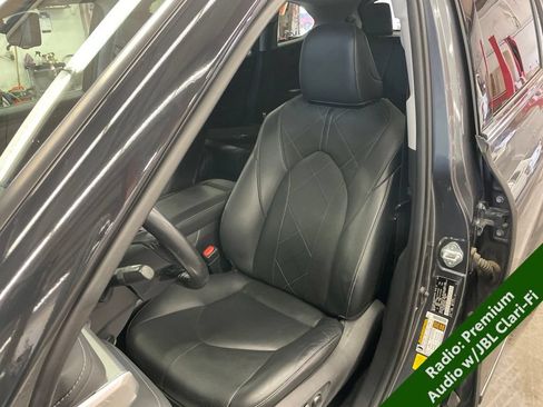 Used 2020 Toyota Highlander Platinum AWD/4WD image 9