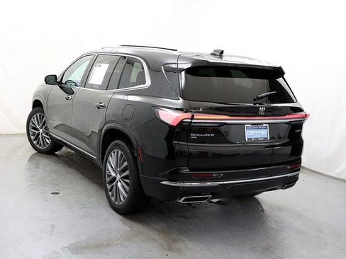 Certified 2025 Buick Enclave Avenir image 8