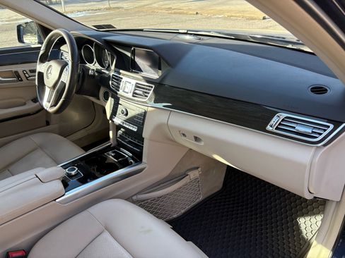 Used 2016 Mercedes-Benz E 350 E350 Sport 4MATIC Sedan image 28