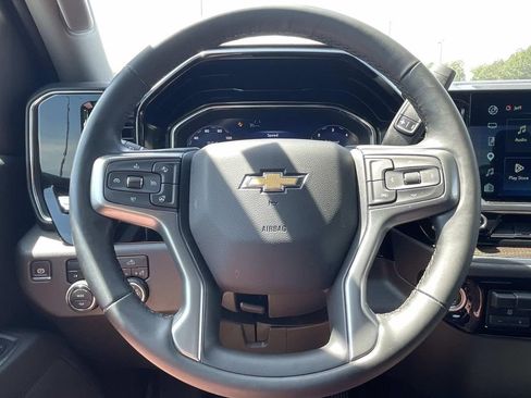 Used 2025 Chevrolet Silverado 1500 LT AWD/4WD image 25