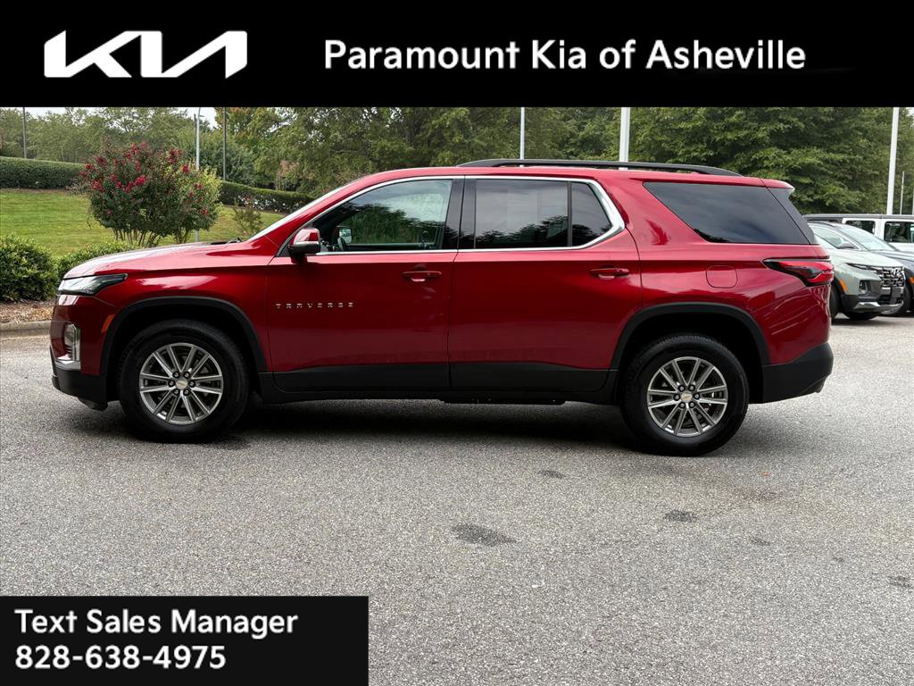 Used 2023 Chevrolet Traverse LT FWD image 3