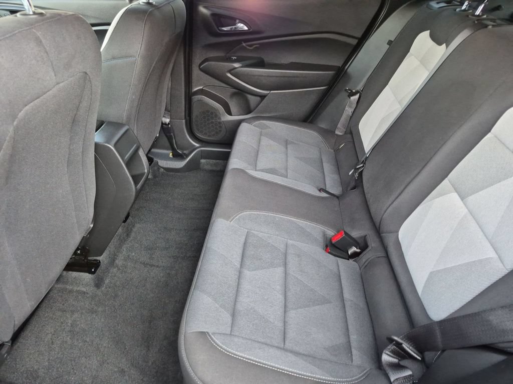 Used 2026 Chevrolet Trax LS FWD image 29