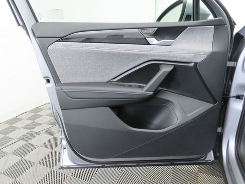 New 2026 Volkswagen Tiguan S FWD image 24