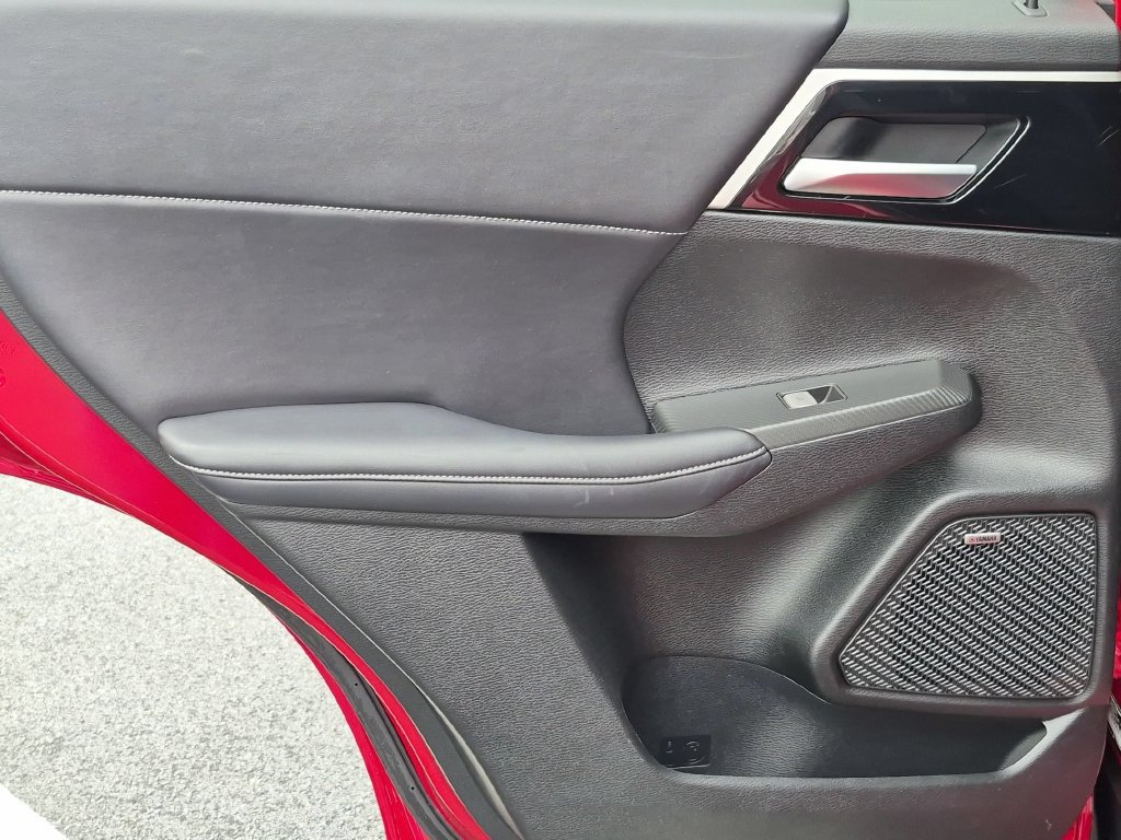 Used 2025 Mitsubishi Outlander SE AWD/4WD image 27