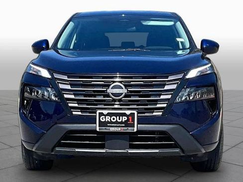 Certified 2026 Nissan Rogue SV FWD image 4