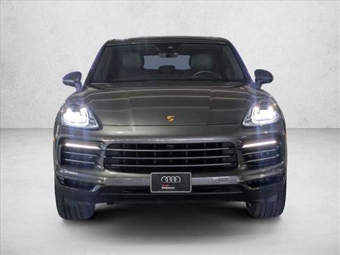 Used 2019 Porsche Cayenne image 2