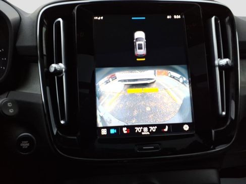 Used 2023 Volvo XC40 B5 Plus w/ Driver Assist Package image 19