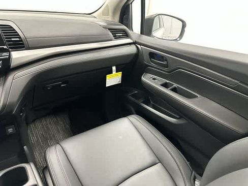 Certified 2026 Honda Odyssey EX-L image 13