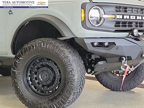 Used 2022 Ford Bronco Black Diamond AWD/4WD image 2