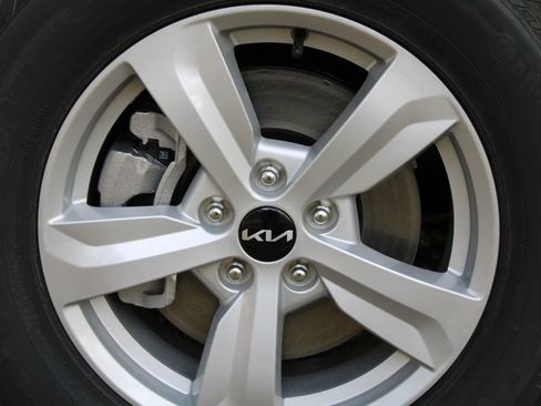 New 2026 Kia Sorento LX image 19