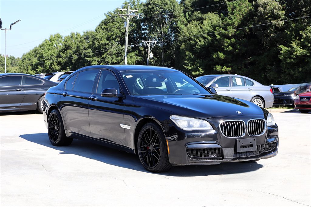 Used 2015 BMW 750Li RWD image 9