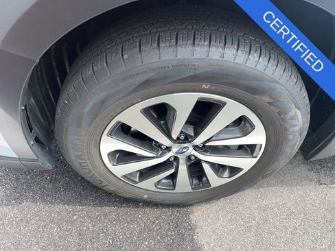 Used 2025 Subaru Outback Premium image 3