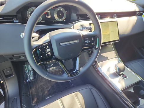 Used 2026 Land Rover Range Rover Evoque S image 15