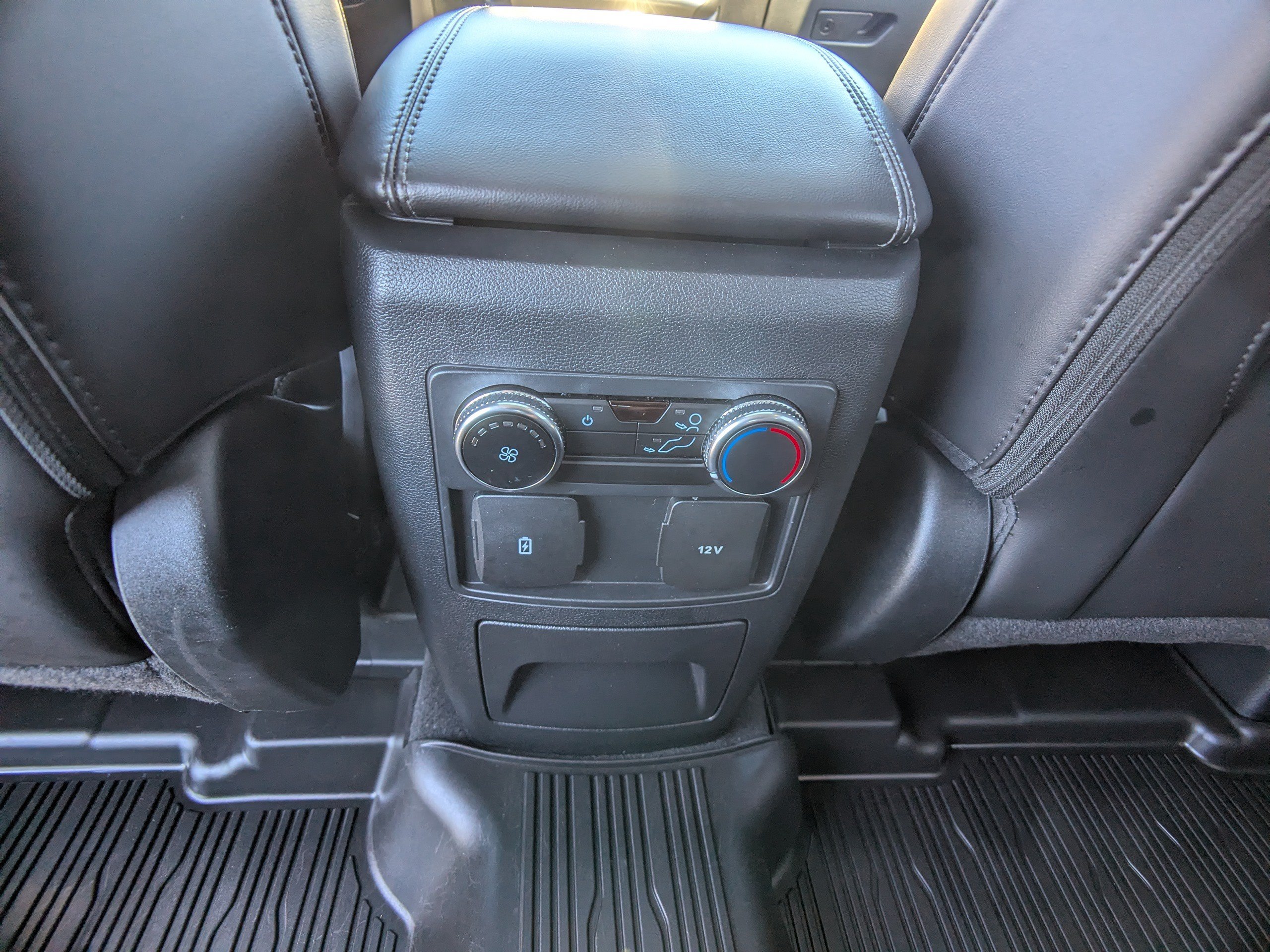 Used 2023 Ford Explorer XLT w/ Equipment Group 202A AWD/4WD image 16