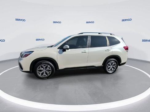 Used 2021 Subaru Forester Premium image 5