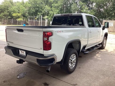 Used 2020 Chevrolet Silverado 2500 LT AWD/4WD image 4