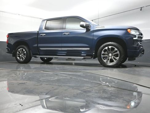 Used 2023 Chevrolet Silverado 1500 High Country w/ Technology Package image 29