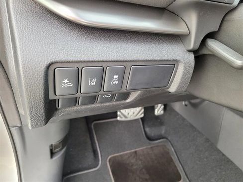 New 2025 Mitsubishi Eclipse Cross Black Edition image 19