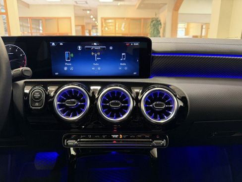 Certified 2025 Mercedes-Benz CLA 250 image 12